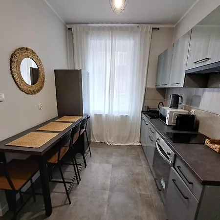 Apartamento Sleepway Apartment- Strzalowa