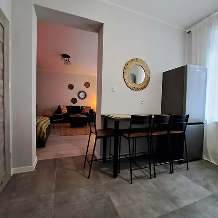 Apartamento Sleepway Apartment- Strzalowa